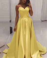 Yellow Sweetheart Satin Prom Dresses