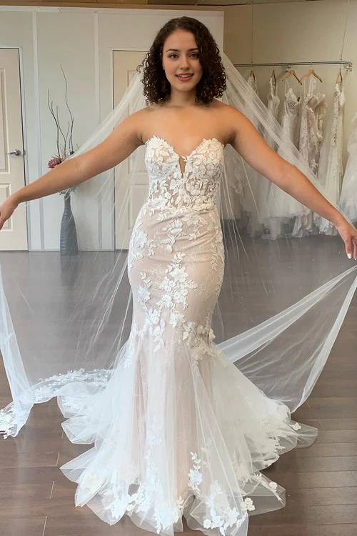Aimishang Elegant Ivory Mermaid Sweetheart Long Wedding Dress with Lace
