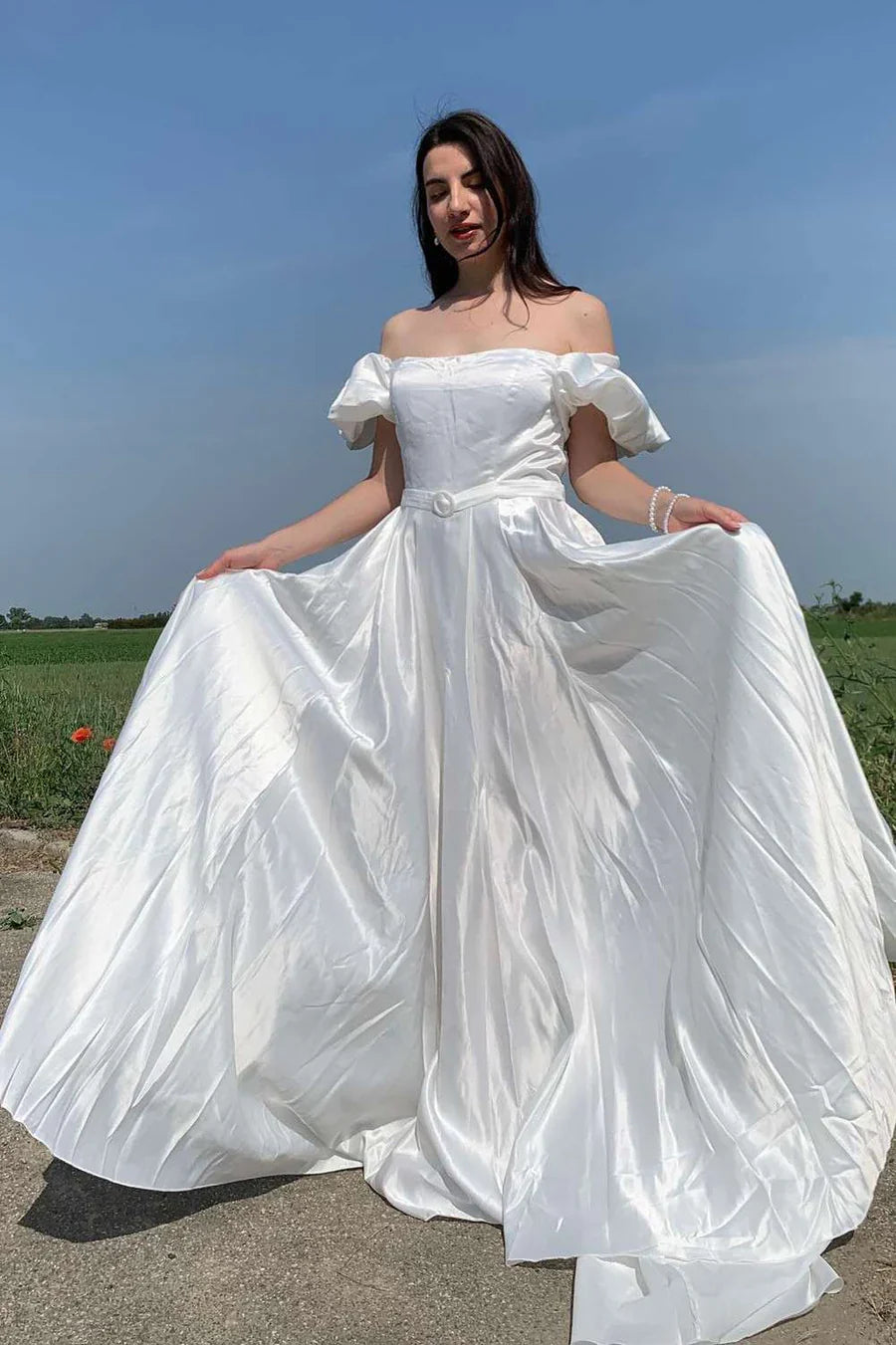 A-Line Off-the-Shoulder Puff Sleeve Wedding Dress With Open Back