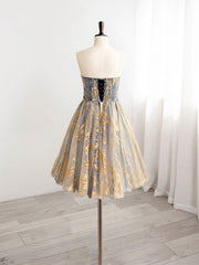 Robe de bal courte en dentelle en or A-line, robe de retour à la maison mignonne avec perle