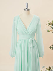 A-lijn lange mouwen chiffon v-neck geplooide vloerlengte bruidsmeisje jurk