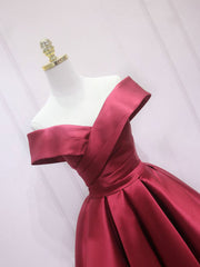 A-Line Off Houstage Satin Bourgogne Robe de bal courte, robe de retour bordeaux