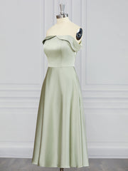A-lijn off-the-shoulder ruches thee-lengte charmeuse bruidsmeisje jurk