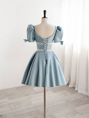 Robe de bal courte bleue carrée en ligne, robe de retour bleu mignonne