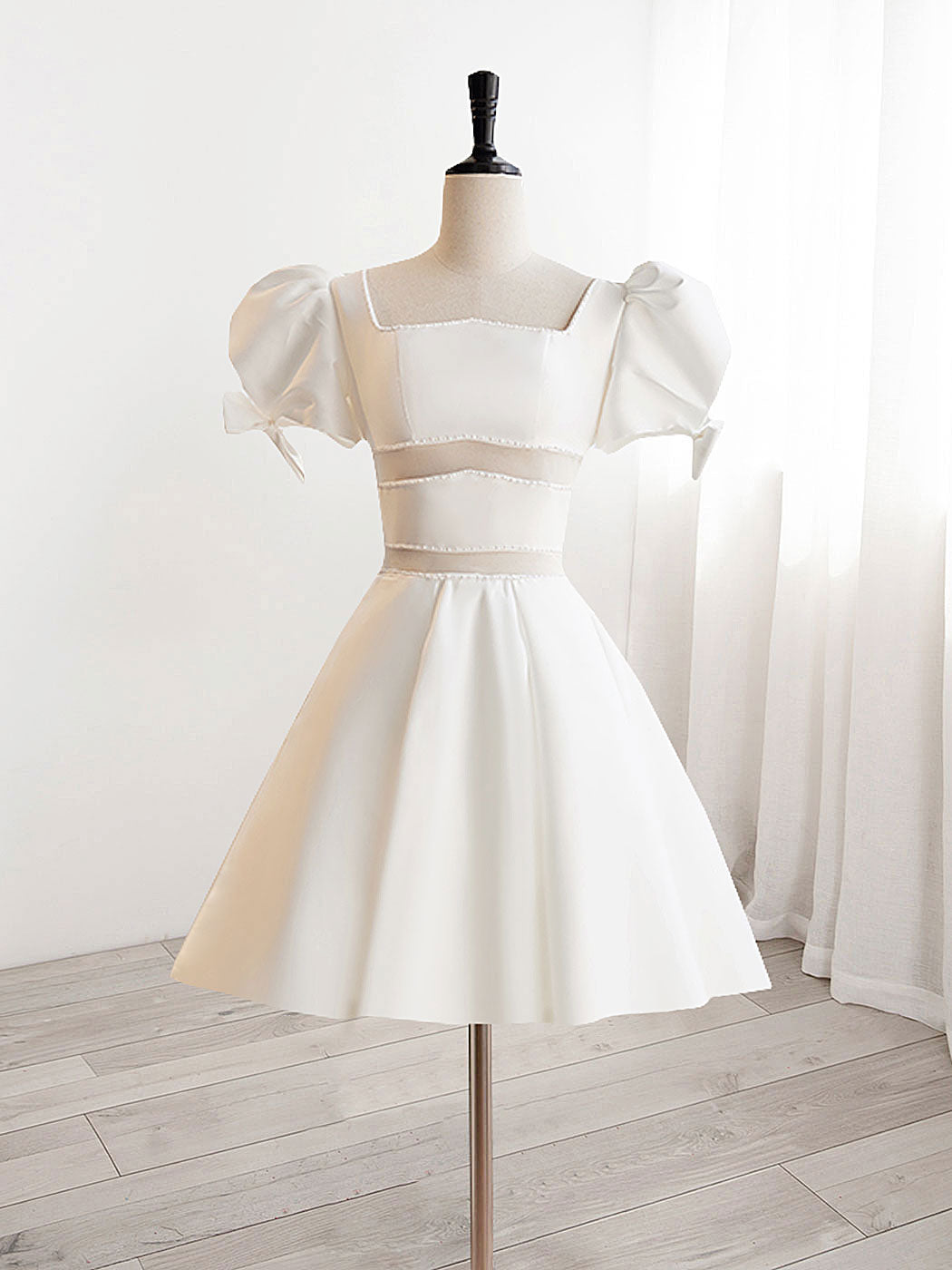 Robe de bal courte en décolleté carré en ligne, robe de retour à la maison mignonne