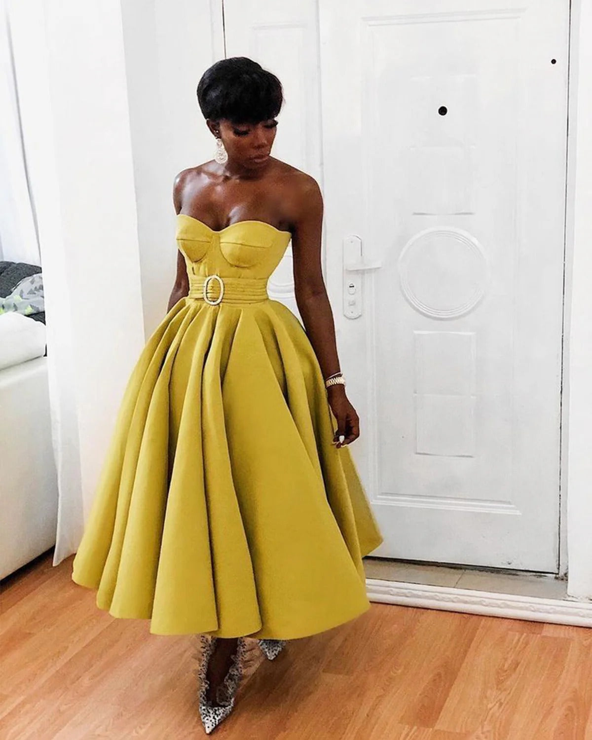 Luxury A-line Prom Dresses Tea Length Satin Cocktail Dress