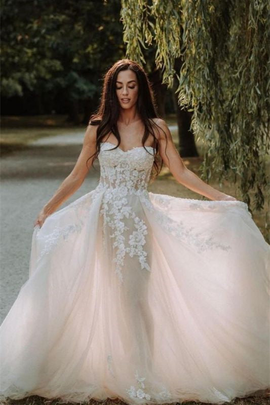 A-Line Tulle Sweetheart Wedding Dress with Lace Appliques