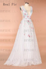 A Line V Neck Ivory Lace Prom Dress Flowers Evening Dresses with Appliques