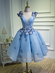 Une ligne V cou de cou courte robes de bal bleu avec papillon, robes de retour à la maison bleu et bleu courts