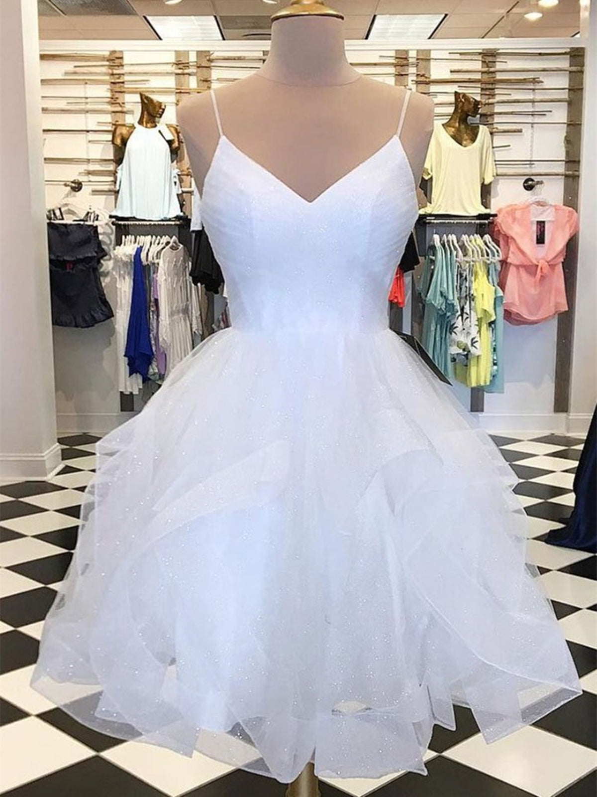 Une ligne V cou de cou courte robes de bal blanches, courtes robes de retour formelles en dentelle blanche