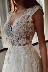 A-Line V-Neck Tulle Lace Wedding Dress with Applique