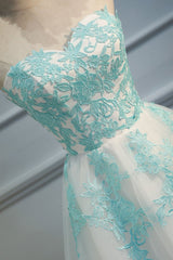 Adorable robe de fête en tulle en tulle blanc, robe de retour, belle robe de fête