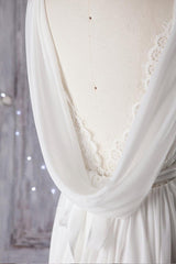 Betaalbare A-lijn asymmetrische kant Chiffon open rug trouwjurk