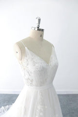 Amazing Ruffle Appliques Tulle A-line Wedding Dress
