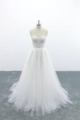 Appliques Strapless Tulle A-line Wedding Dress