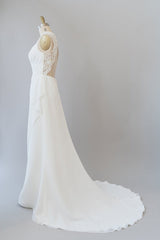 Geweldige lange schede kant chiffon backless trouwjurk