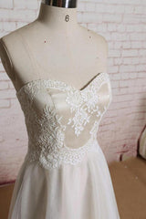 Awesome Strapless Lace Tulle A-line Wedding Dress