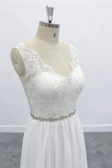 Awesome V-neck A-line Lace Chiffon Wedding Dress