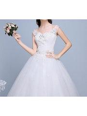 Ball Gown Wedding Dresses Sweetheart Neckline Floor Length Lace Tulle Polyester Sleeveless Romantic Glamorous Sexy