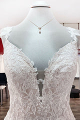 Mooie lange A-Line Tule Lace V Neck Open Back Wedding Jurken