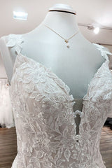 Mooie lange A-Line Tule Lace V Neck Open Back Wedding Jurken