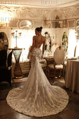 Beautiful Strapless V-Neck Sleeveless Lace Column Wedding Dress with Appliques Chapel Train