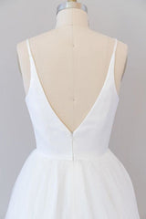 Beautiful V-neck Tulle A-line Wedding Dress