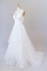 Mooie witte lange A-Line V-hals tule tule backless trouwjurk