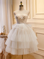 Robe de bal courte Pulle en tuge beige, robe à la maison beige