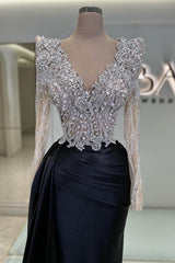 Black Long Sleeves Mermaid V-Neck Sequined Satin Prom Dresses with Beads