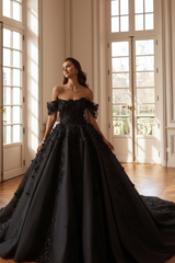 Beautiful Off-the-Shoulder Aline Wedding Dress Lace Appliques Ball Gown