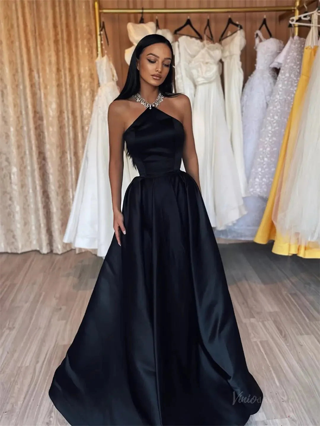 Black Satin A-Line Prom Dresses 2025 with Necklace & Halter Neck – FD5222