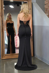Black Satin Strapless Mermaid Prom Dress 2025 with Lace Bodice & Slit – FD5015