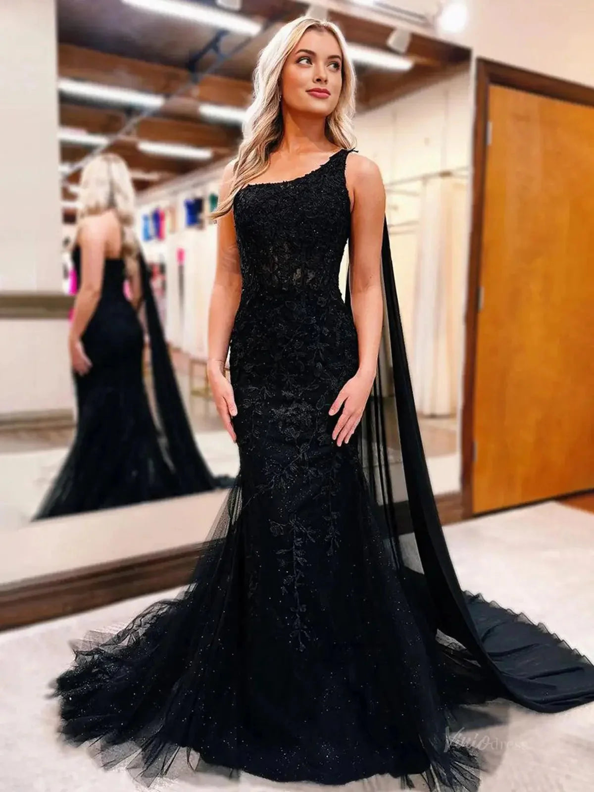 Black Sparkly Tulle Mermaid Prom Dress 2025 with One Shoulder & Watteau Train – FD5010