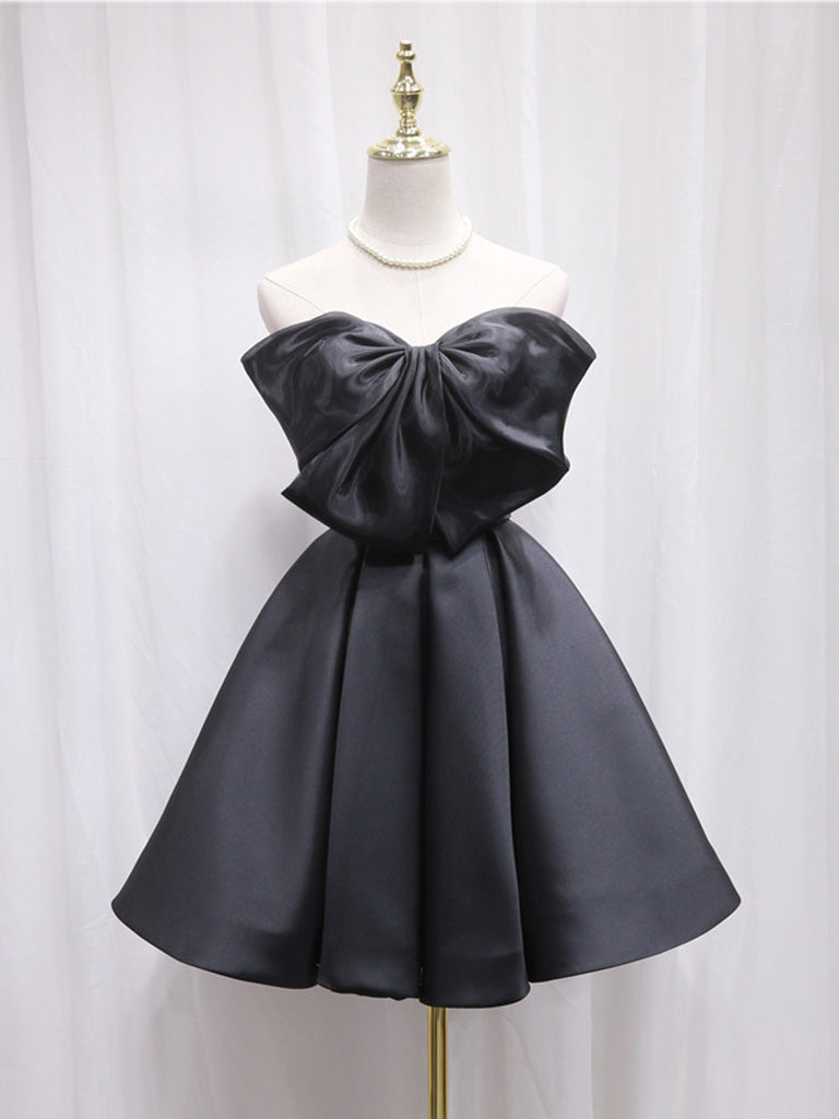 Robe de bal courte en satin de cou en cœur noir, robe de retour noire
