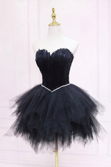 Black Tulle Short Prom Dress with Feather, A-Line Sweetheart Neckline Party Dress