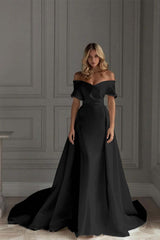 White Vintage Wedding Dress With Train Satin Off The Shoulder Wedding Dress Pleated Mermaid Bridal Gowns