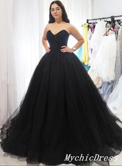 A Line Tulle 2024 Black Prom Dresses UK Sweetheart Strapless Long Evening Gown