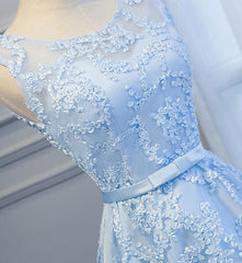 Robes de bal à lacets basse bleu, robes de remise des remises en dentelle basse bleue