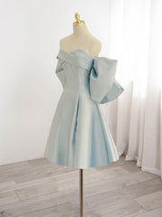 Robe de bal courte en satin de cou en cœur bleu, robe de retour bleu