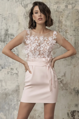 White Short Wedding Dresses Illusion Jewel Neck Short Sleeves Sheath Lace Bows Cut-Outs Ruffles Bridal Dresses