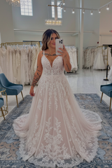 Spaghetti Straps Open Back Appliques Lace A-Line Wedding Dresses