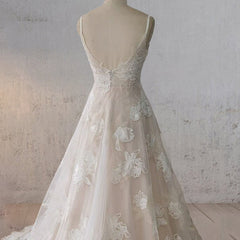 Boho White A-Line Lace Appliques Wedding Dress