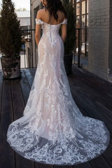 Boho Wedding Dresses Mermaid Off The Shoulder Lace Short Sleeve Bridal Gown With Sweep Train