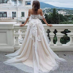 Bohemian Lace Wedding Dresses Tulle Illusion Applique Sweep Train Gown
