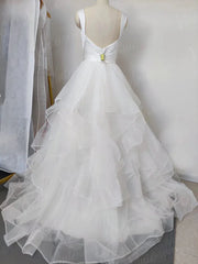 Broad Strap V Neck Ball Gown Wedding Dresses with Ruffle Skirt VW1121