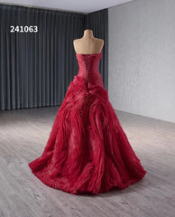 Burgundy Tiered Ruffled Wedding Gowns Strapless Quince Dress 241063