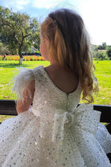 Cap Sleeves Tulle Sequins Flower Girl Dress Crew Neck Beadings Girl Party Dress Ball Gown with Bow