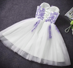 Couple simple en dentelle avec une robe de fête à la maison courte, belle robe formelle 2024