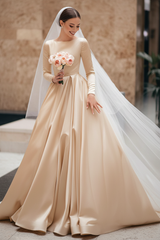 Long Sleeves Vintage Wedding Dress Jewel Neck Satin Chapel Train Pleated Bridal Dress
